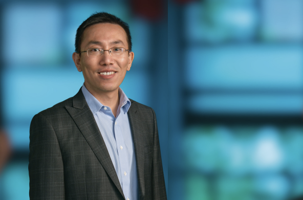 Liang Feng Receives Experimental Physics Investigator Award from the Gordon and Betty Moore Foundation